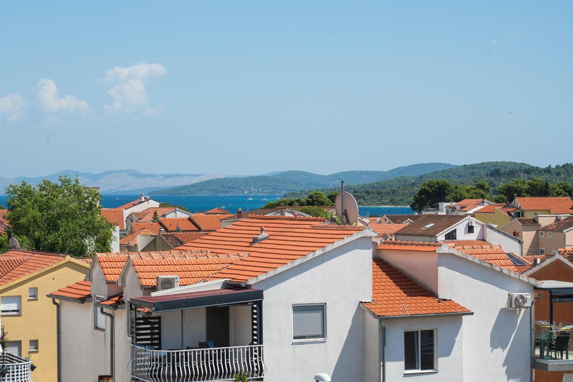 Apartments And Rooms Mladen Vodice Rom bilde