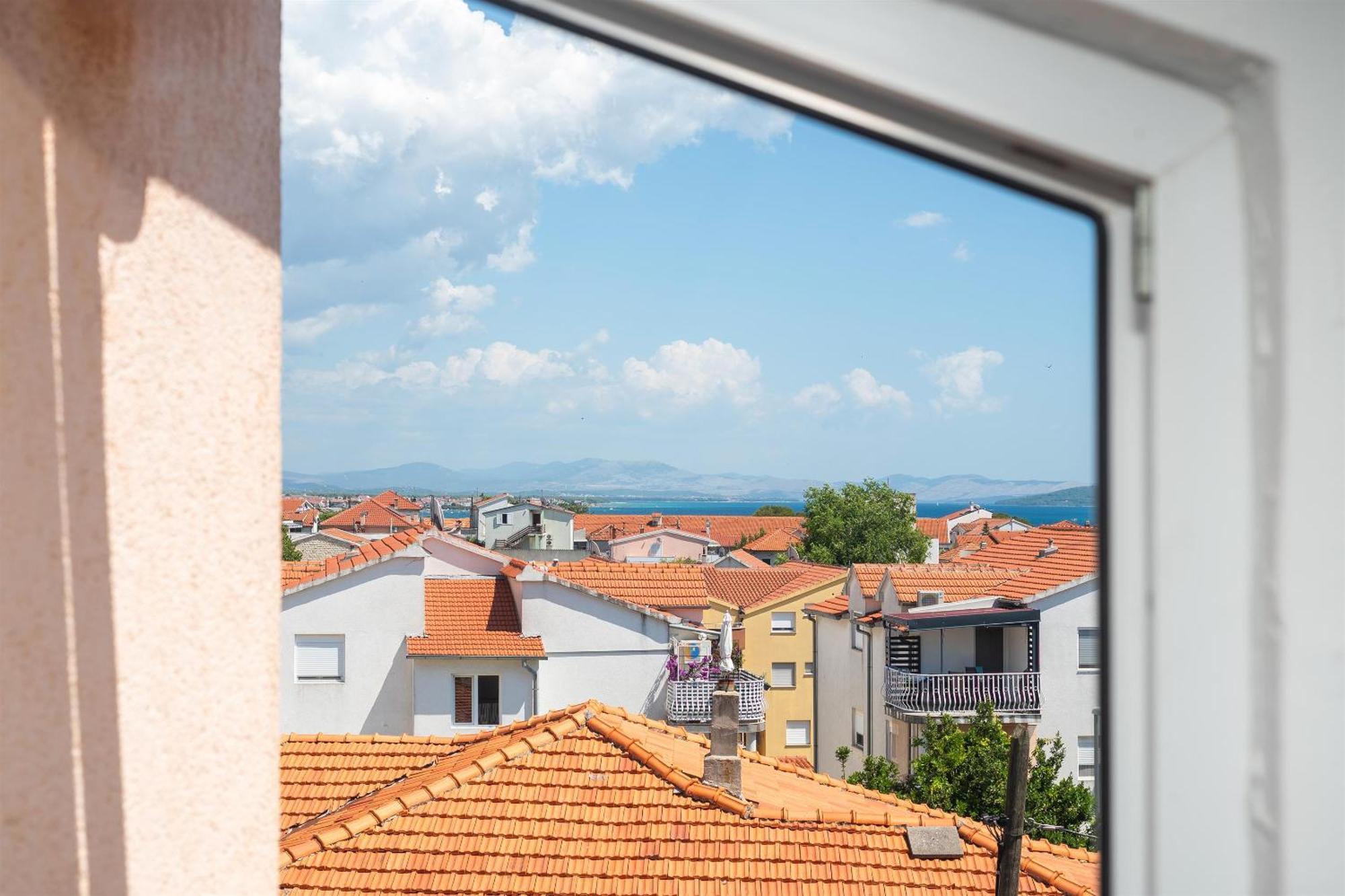 Apartments And Rooms Mladen Vodice Rom bilde