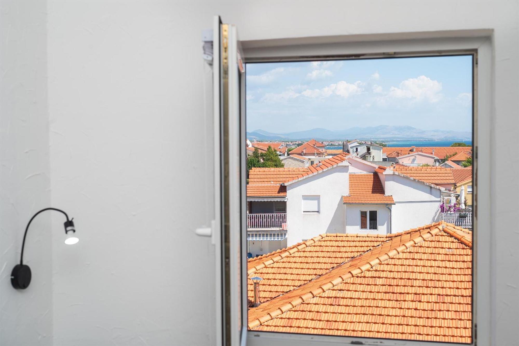 Apartments And Rooms Mladen Vodice Rom bilde