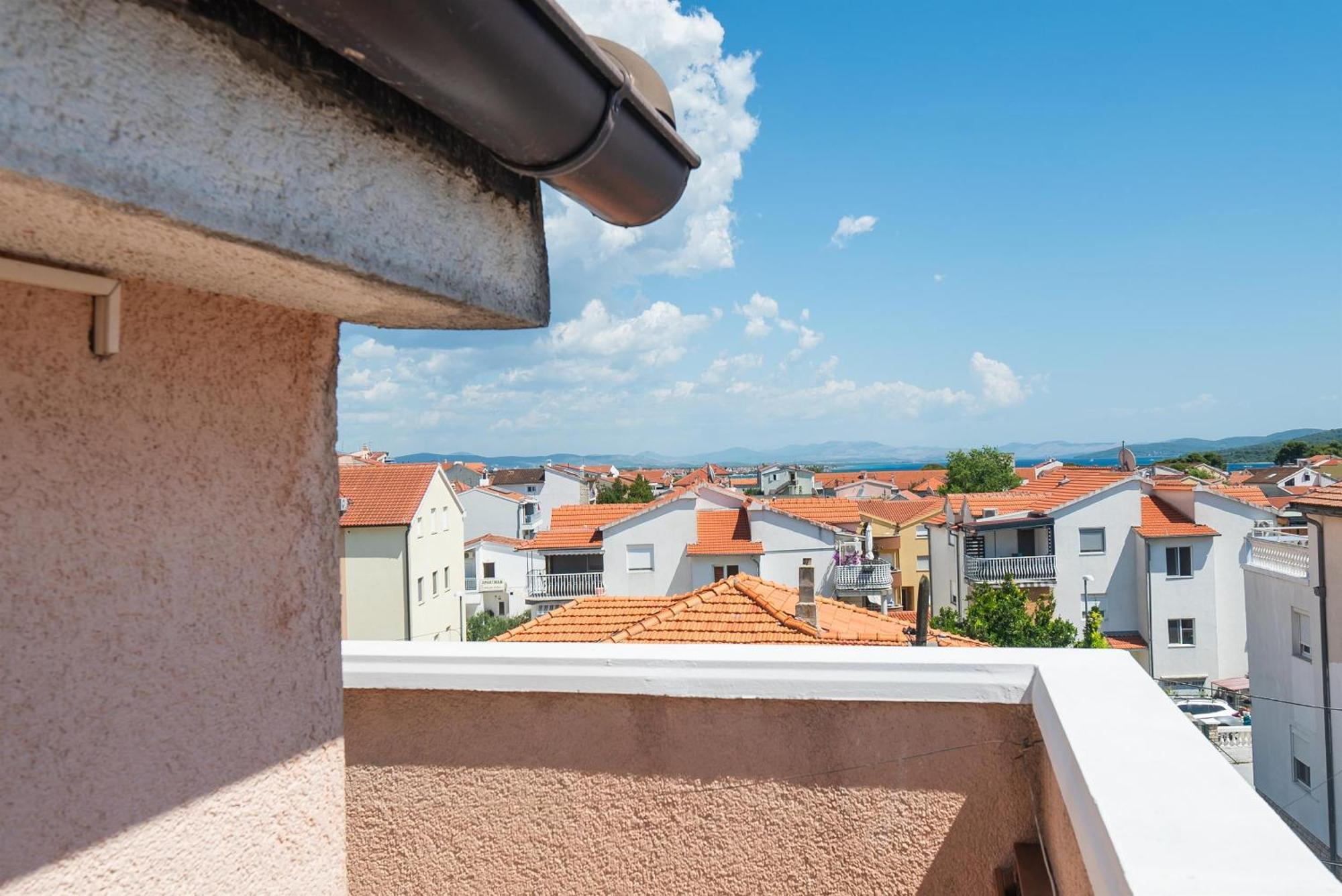 Apartments And Rooms Mladen Vodice Rom bilde